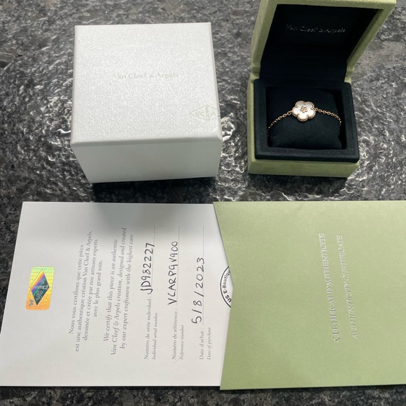 Van Cleef & Arpels 18K Rose Gold MOP Lucky Spring bracelet Plum Blossom - Picture 2 of 13